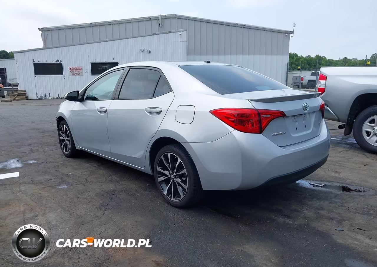 2017 Toyota Corolla Se VIN:2T1BURHE9HC837252 - 3