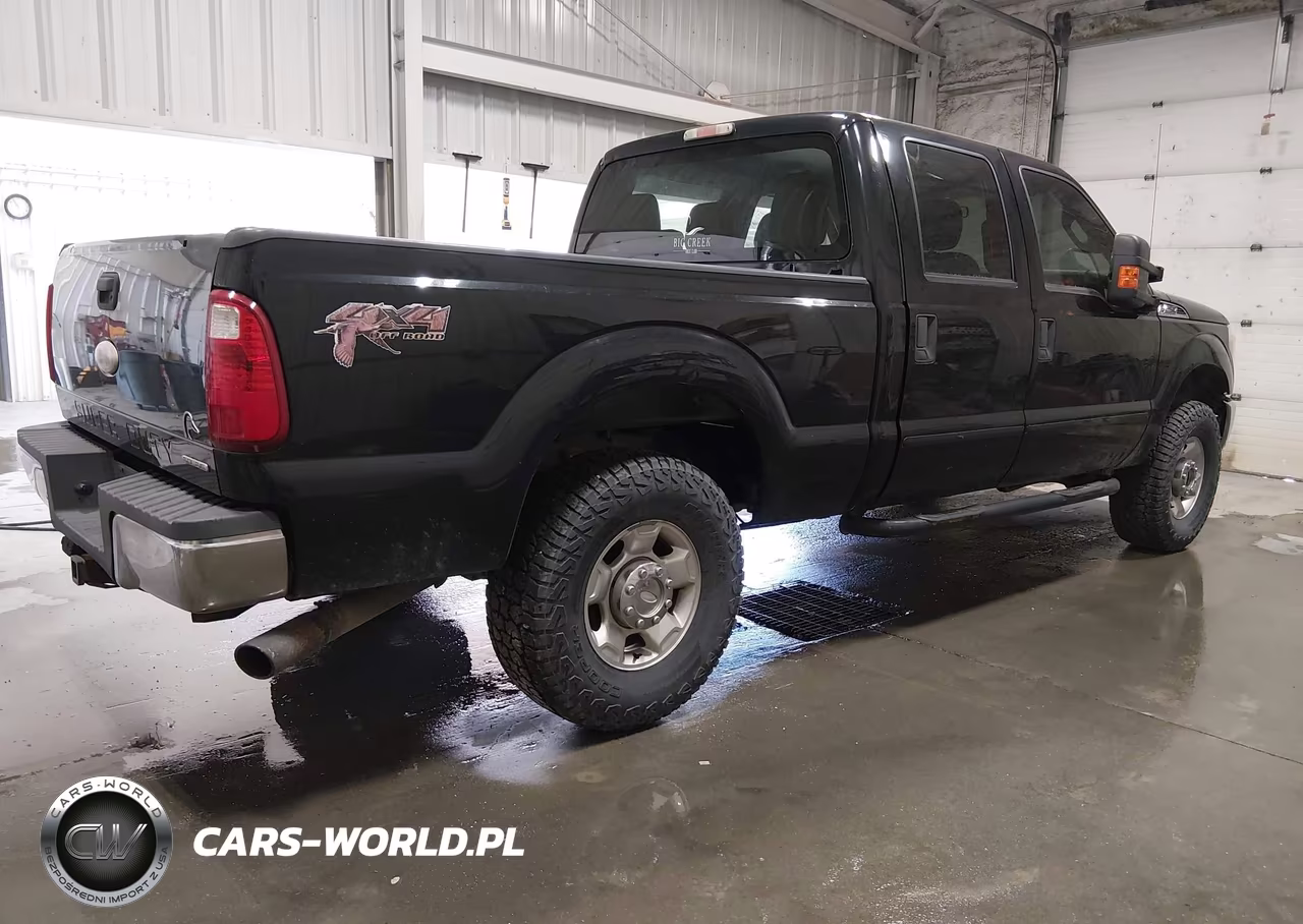 2012 Ford Super Duty F-250 Srw Xlt VIN:1FT7W2B61CEA28133 - 4