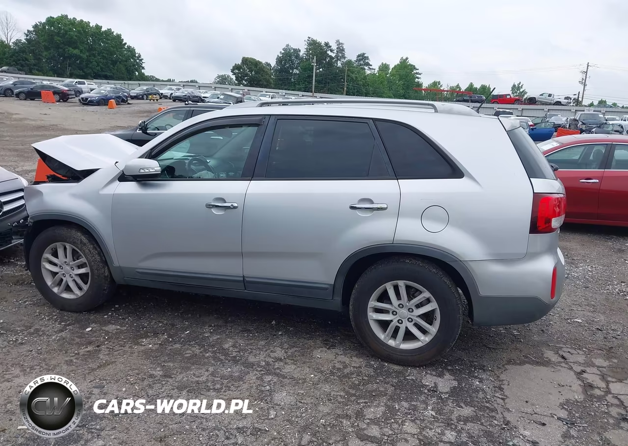 2015 Kia Sorento Lx VIN:5XYKT3A63FG552521 - 15