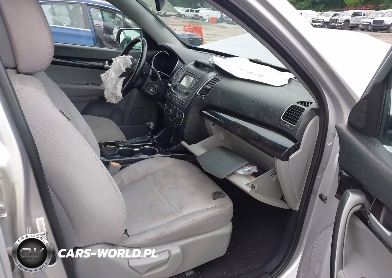 2015 Kia Sorento Lx VIN:5XYKT3A63FG552521 - 5