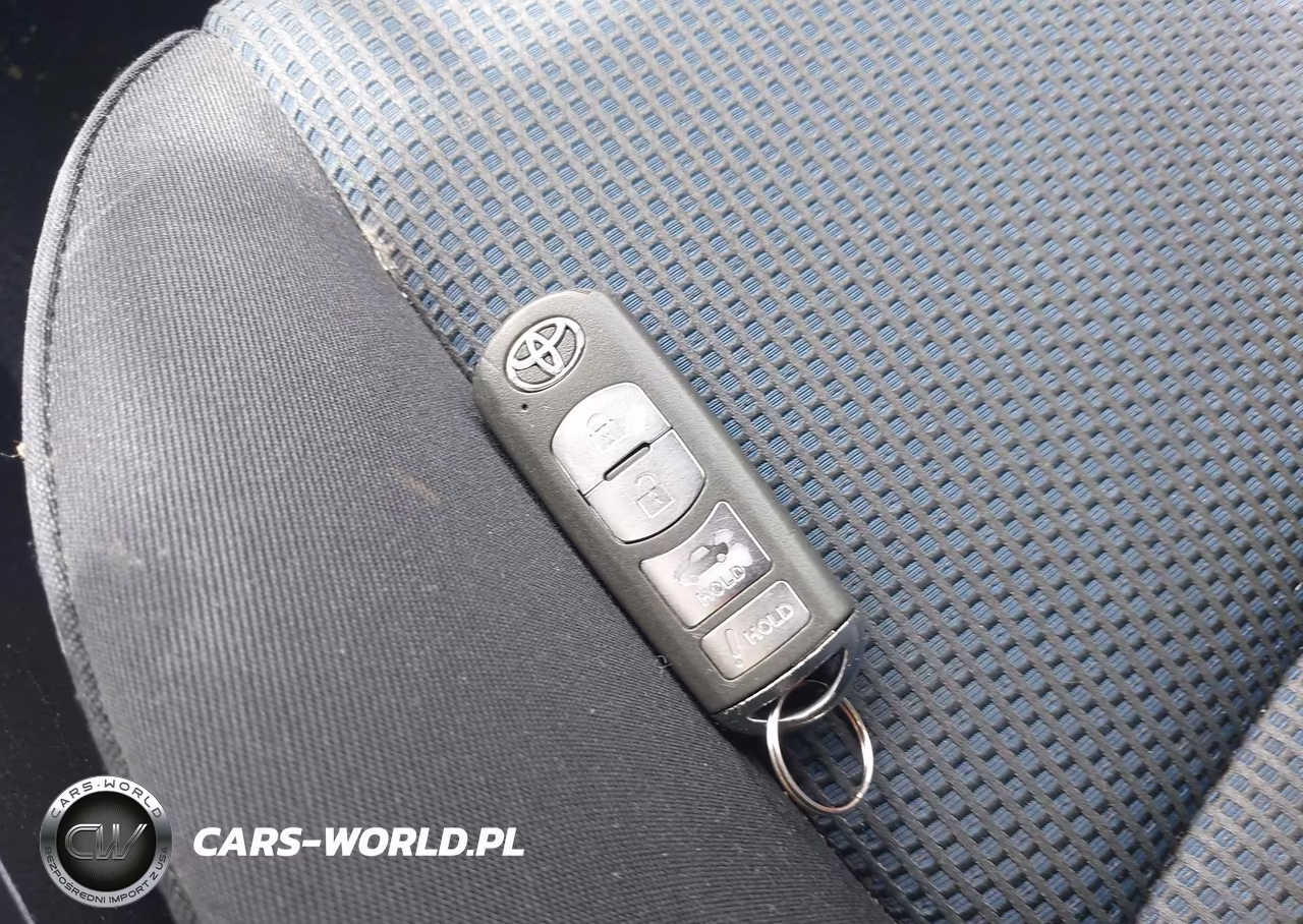 2017 Toyota Yaris Ia VIN:3MYDLBYVXHY156196 - 11
