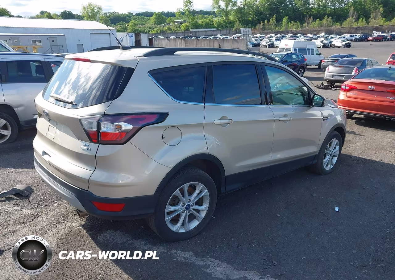 2017 Ford Escape Se VIN:1FMCU9GD7HUA87006 - 4