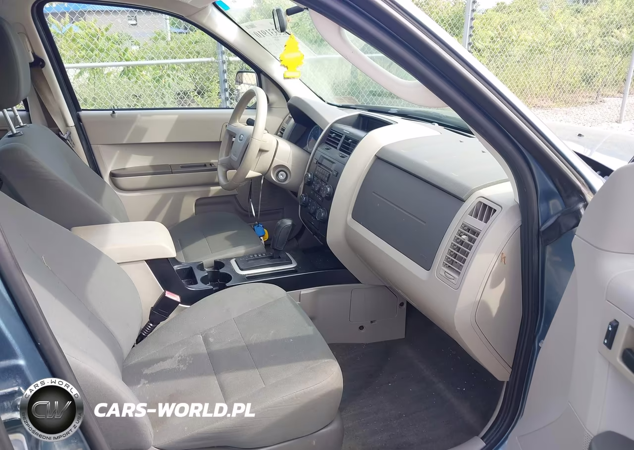2012 Ford Escape Xls VIN:1FMCU9C7XCKA67689 - 5