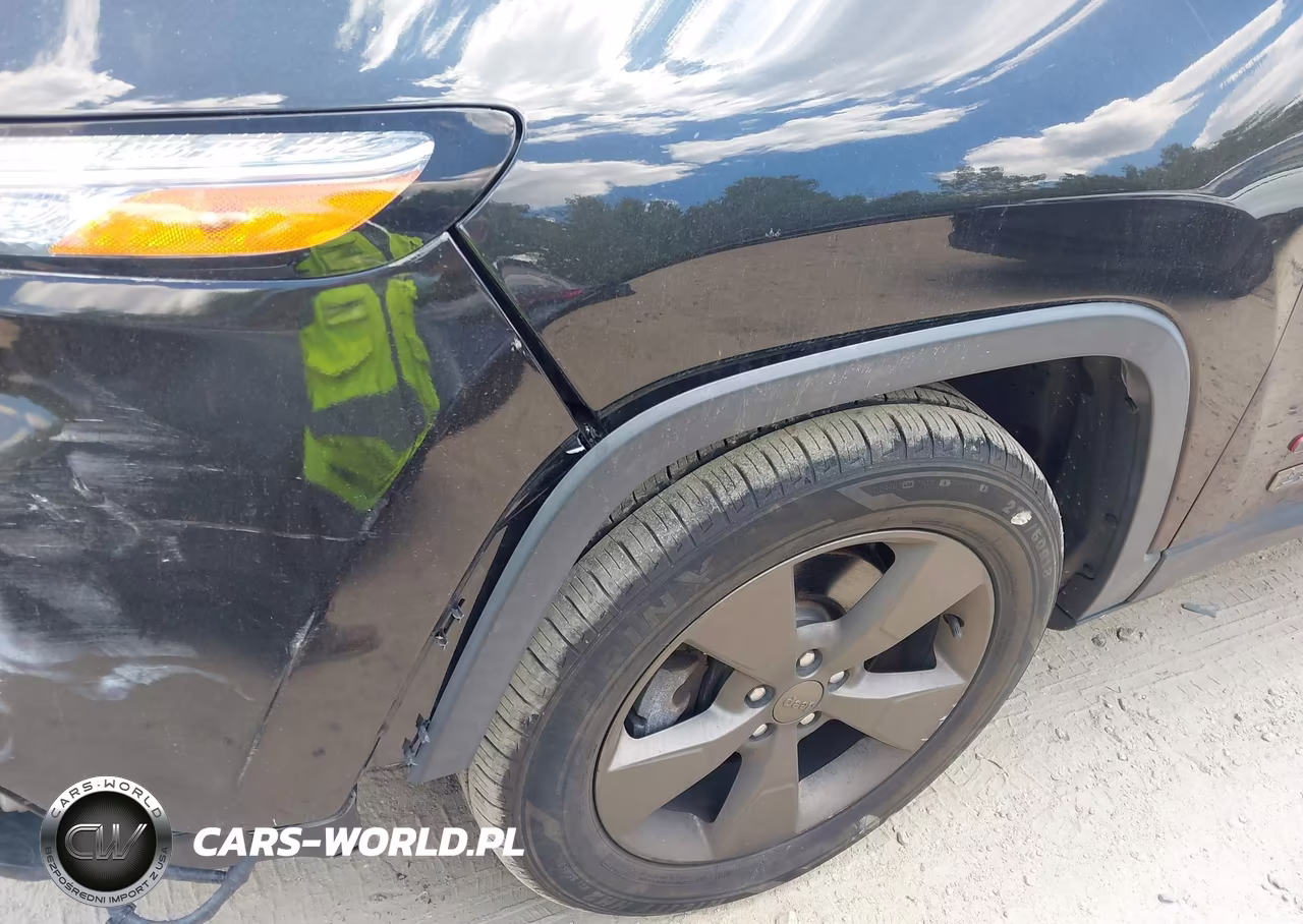 2016 Jeep Cherokee 75Th Anniversary VIN:1C4PJMCB9GW305097 - 19