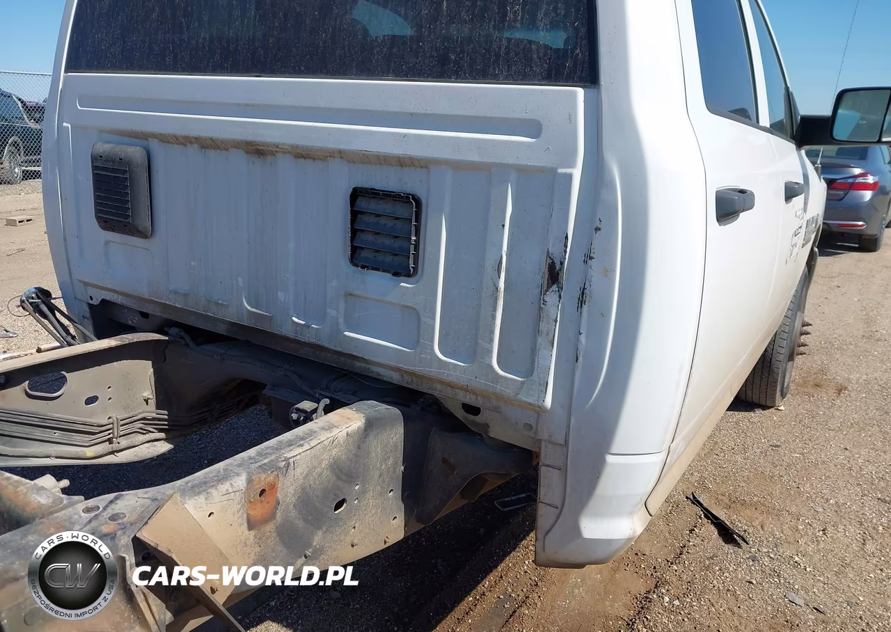 2018 Ram 3500 Chassis Tradesman-Slt-Laramie VIN:3C7WRTCL8JG312722 - 11