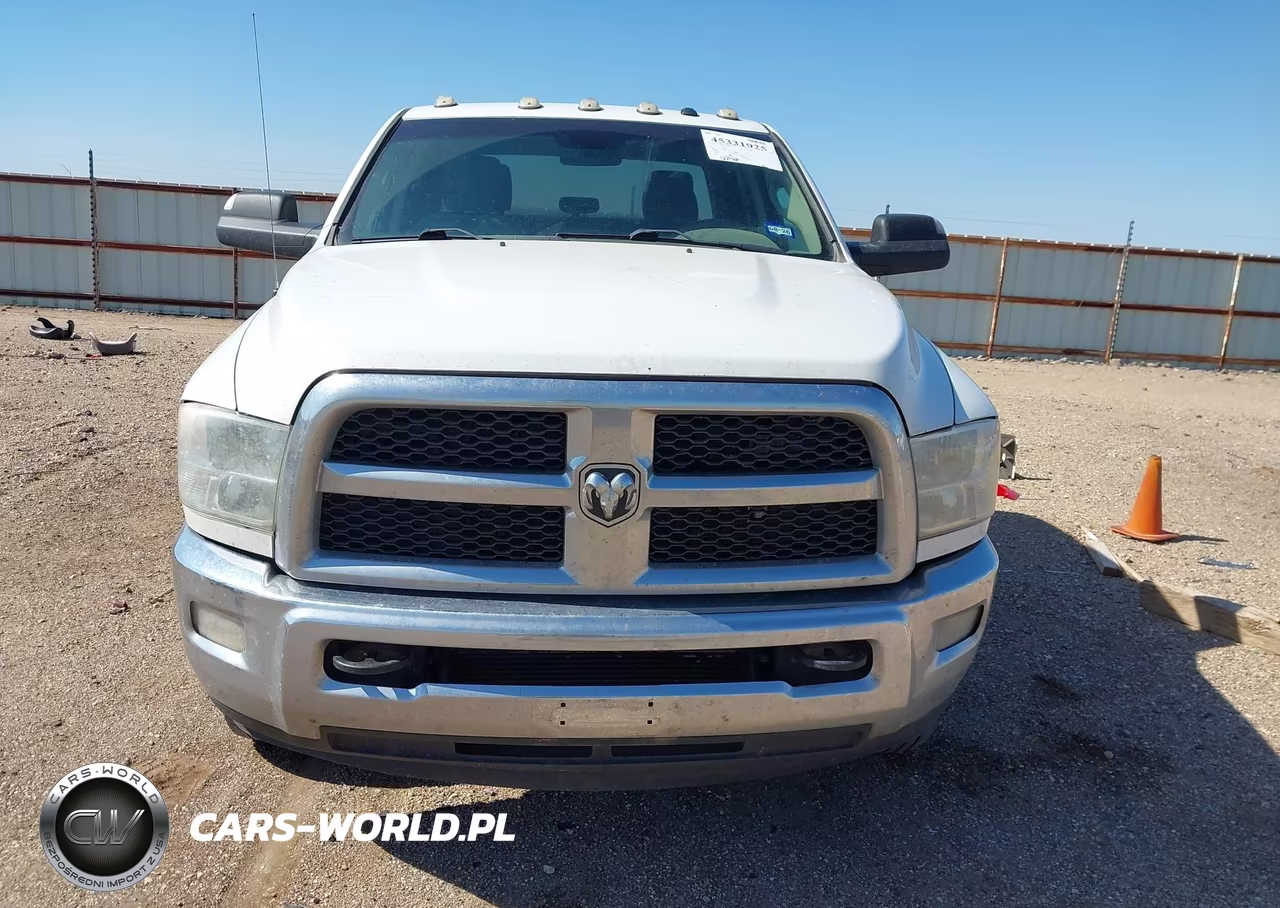 2018 Ram 3500 Chassis Tradesman-Slt-Laramie VIN:3C7WRTCL8JG312722 - 12