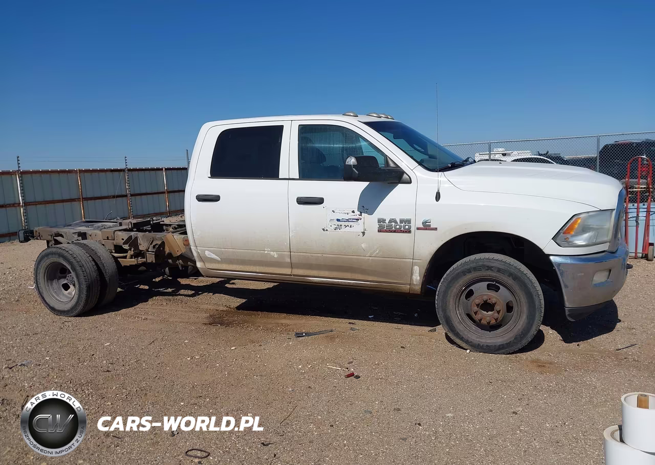 2018 Ram 3500 Chassis Tradesman-Slt-Laramie VIN:3C7WRTCL8JG312722 - 13