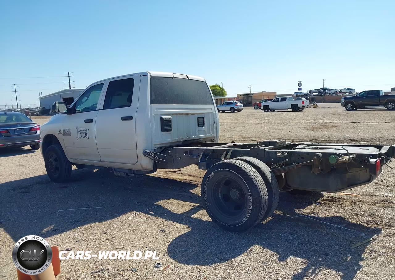 2018 Ram 3500 Chassis Tradesman-Slt-Laramie VIN:3C7WRTCL8JG312722 - 14