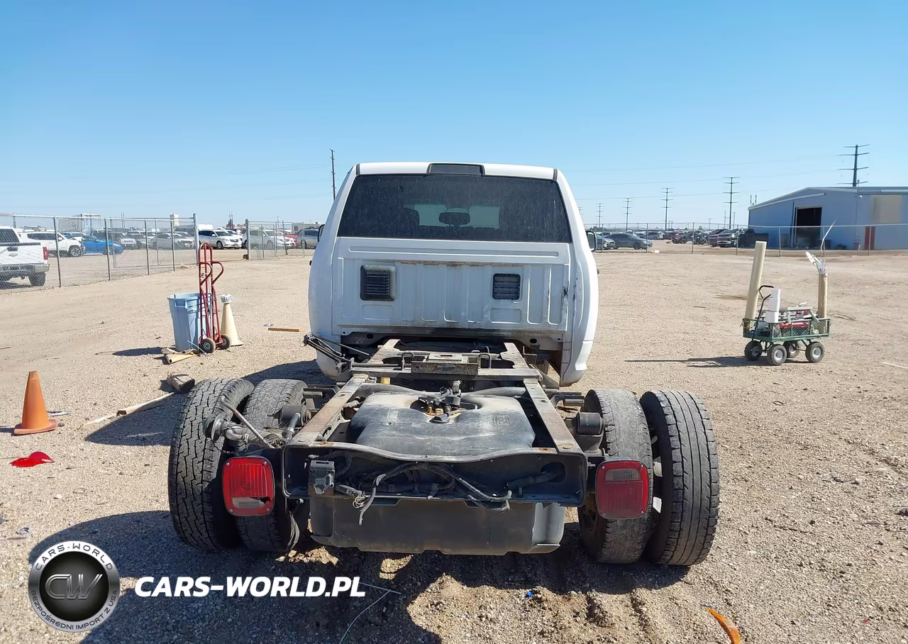 2018 Ram 3500 Chassis Tradesman-Slt-Laramie VIN:3C7WRTCL8JG312722 - 15
