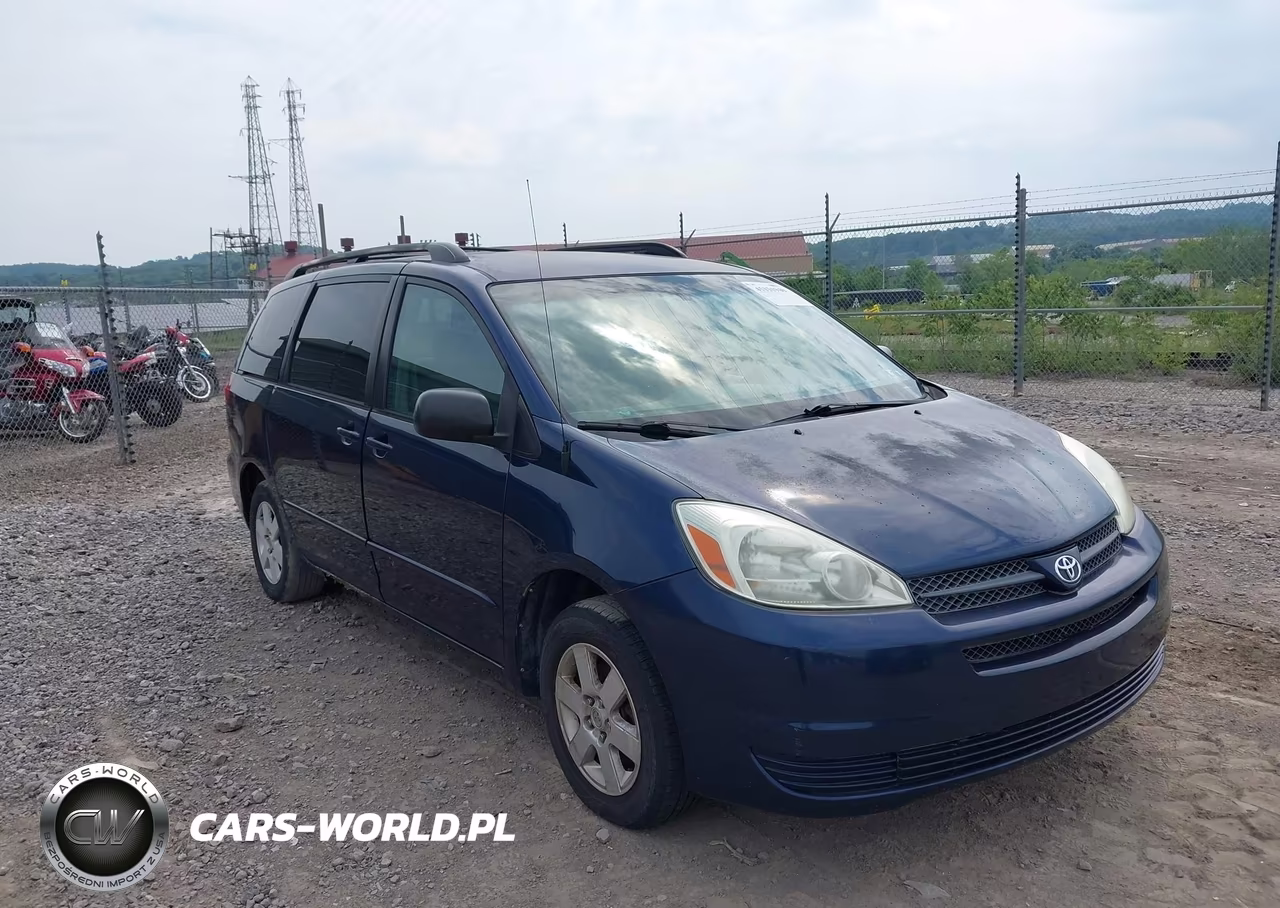 2004 Toyota Sienna Ce-Le – zdjęcie 1 z 13