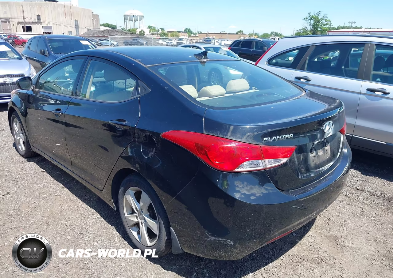 2013 Hyundai Elantra Gls VIN:KMHDH4AE1DU905949 - 3