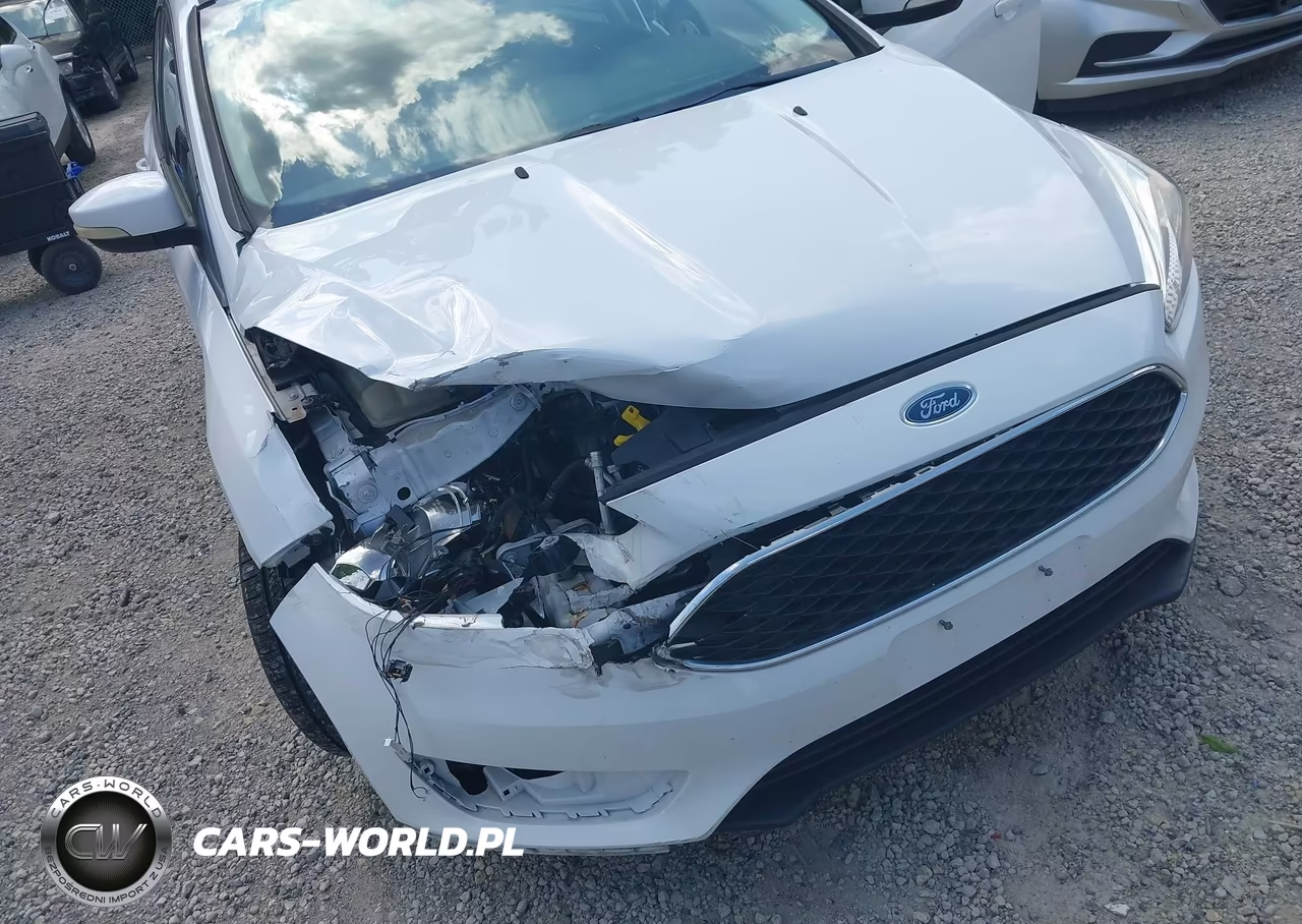 2017 Ford Focus Se VIN:1FADP3K28HL286175 - 6