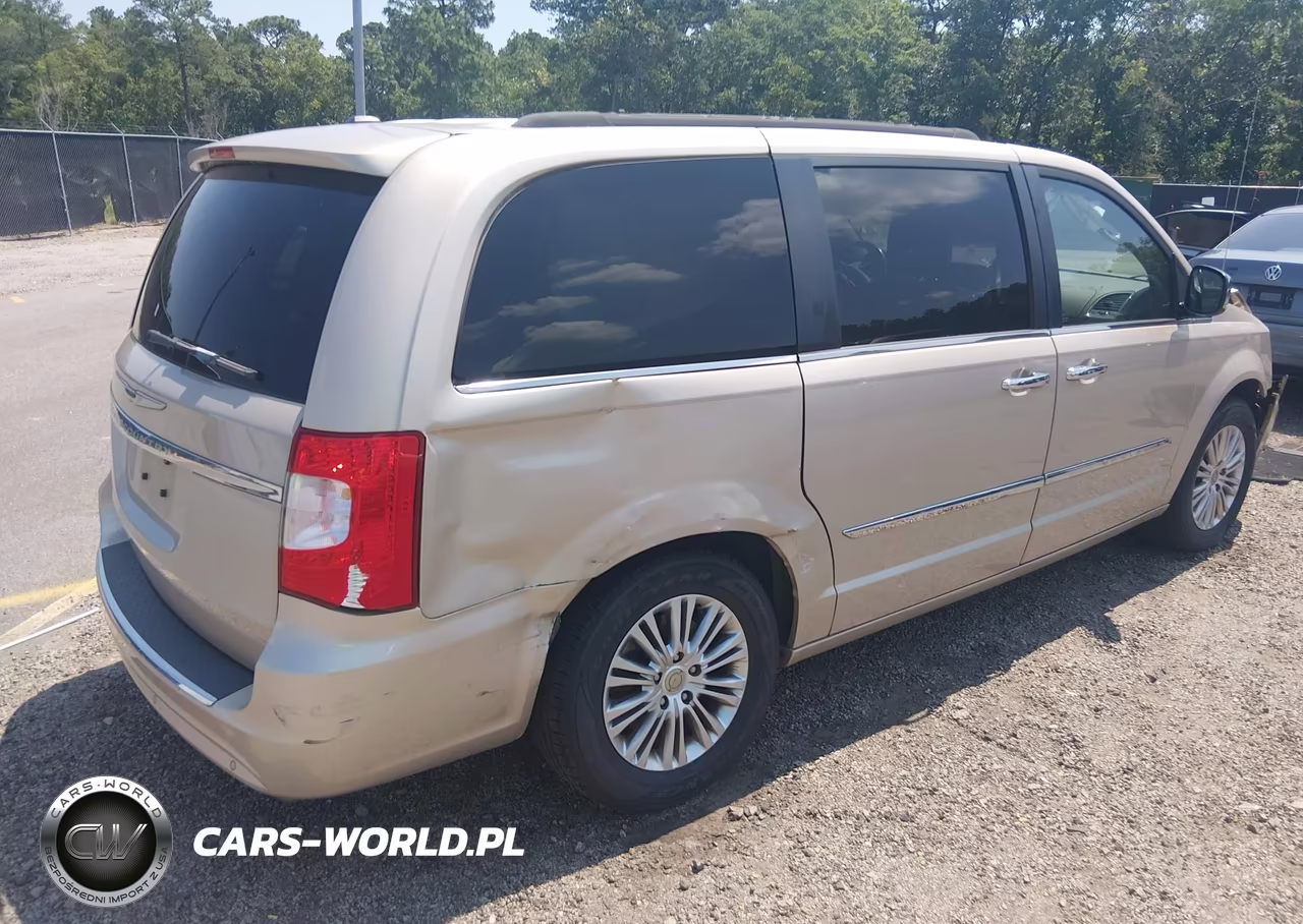 2013 Chrysler Town & Country Touring-L VIN:2C4RC1CG6DR534581 - 4