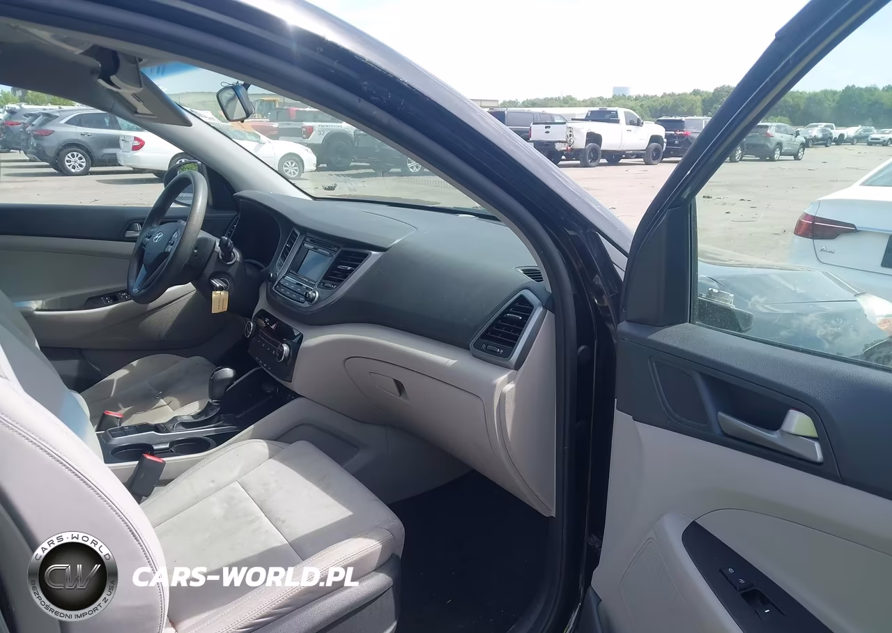 2018 Hyundai Tucson Se VIN:KM8J23A46JU750932 - 5