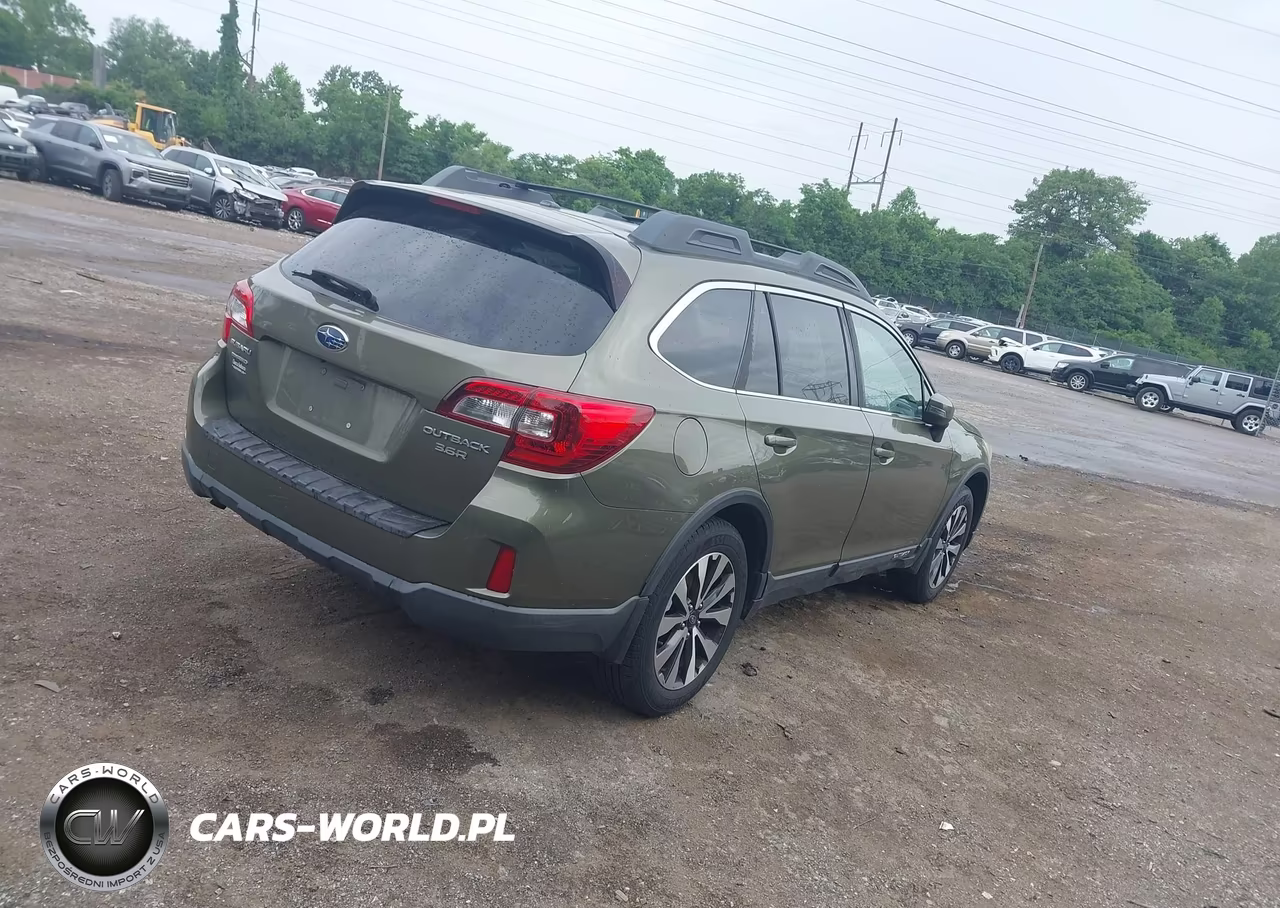 2015 Subaru Outback 3.6R Limited VIN:4S4BSENC0F3250571 - 4