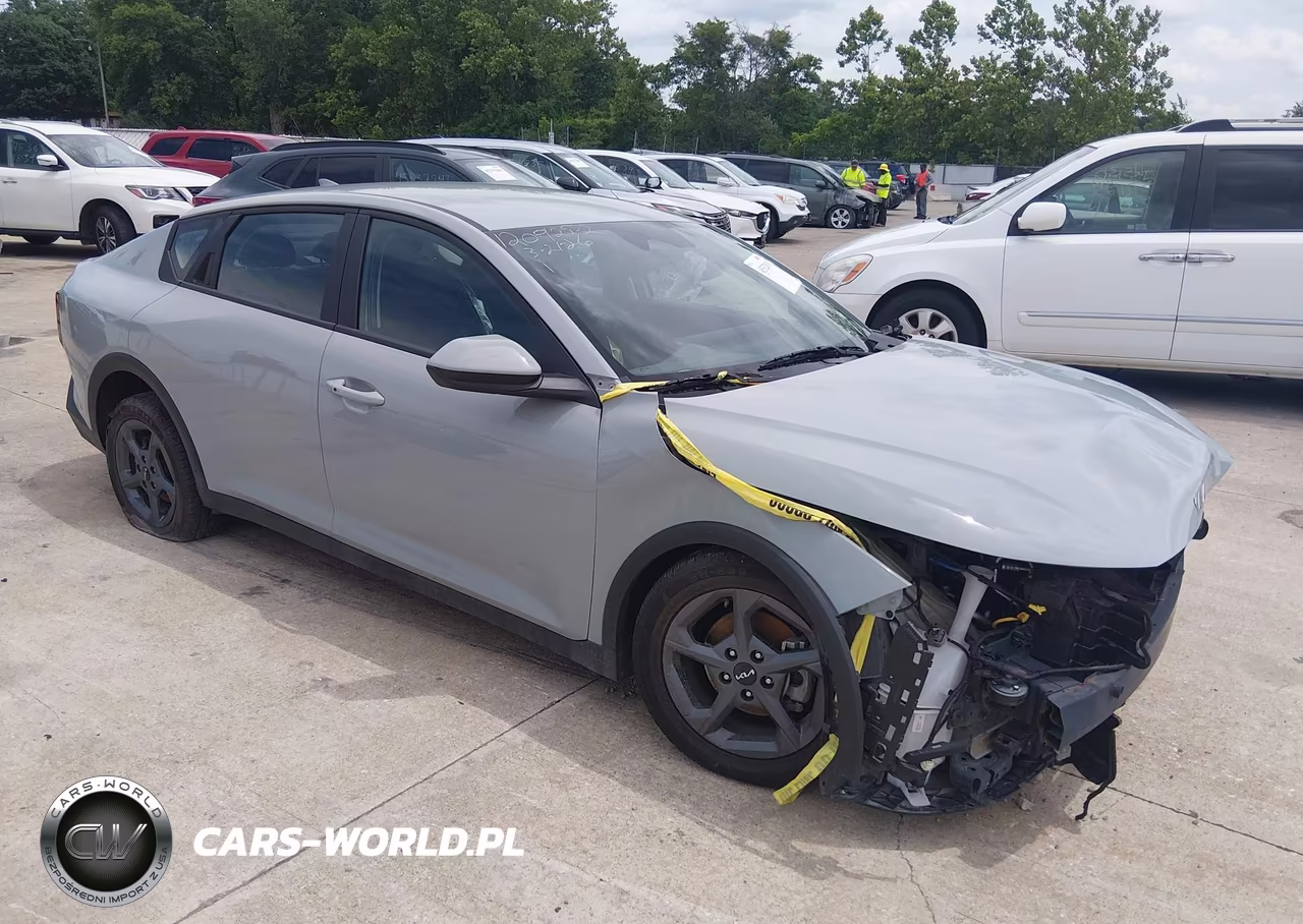 2025 Kia K4 Lxs – zdjęcie 1 z 18