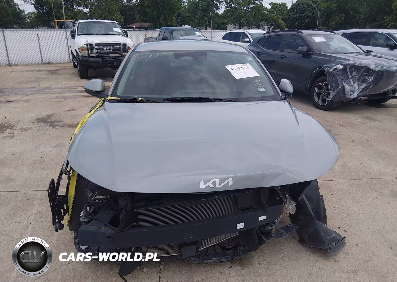 2025 Kia K4 Lxs VIN:3KPFT4DE9SE070766 - 14