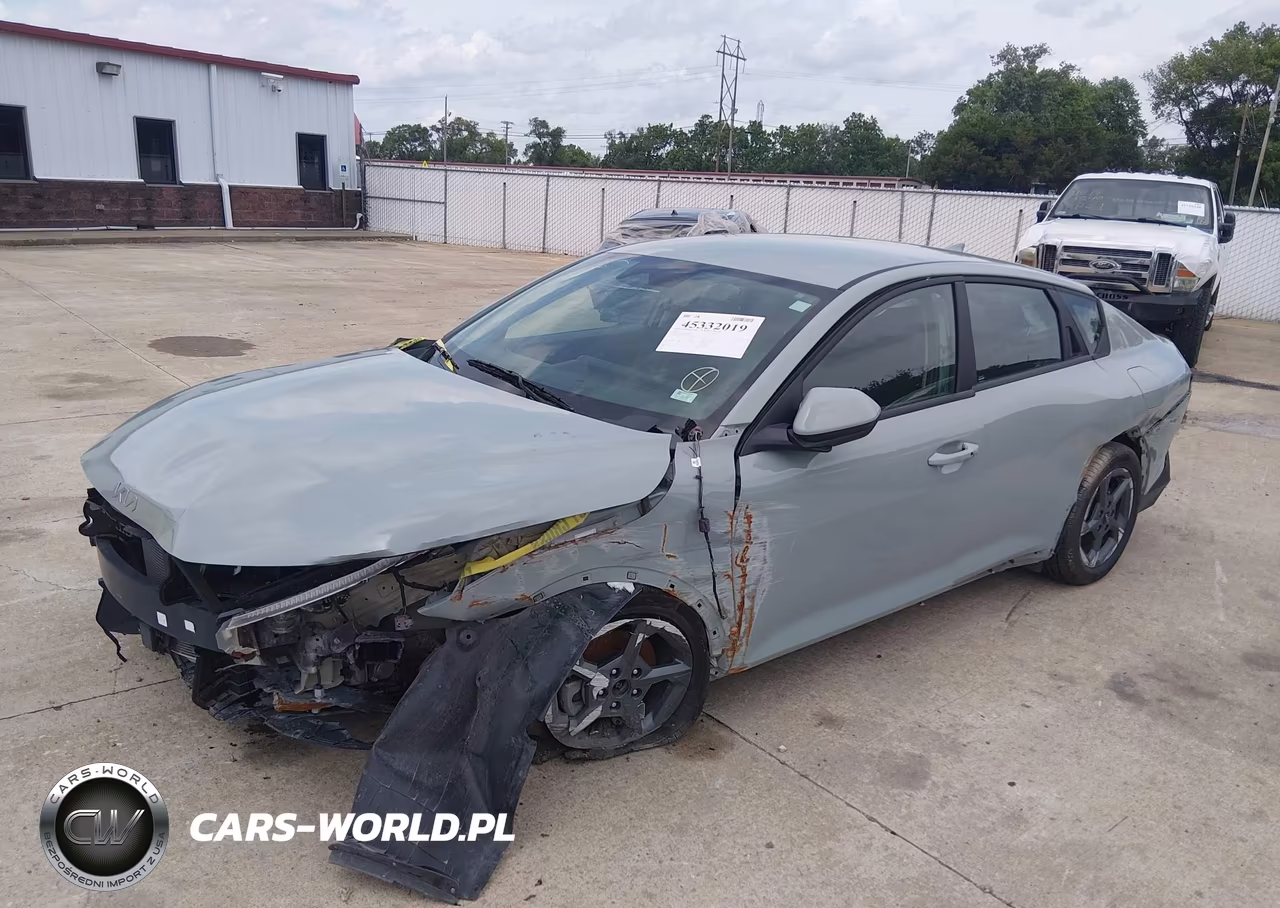 2025 Kia K4 Lxs VIN:3KPFT4DE9SE070766 - 2
