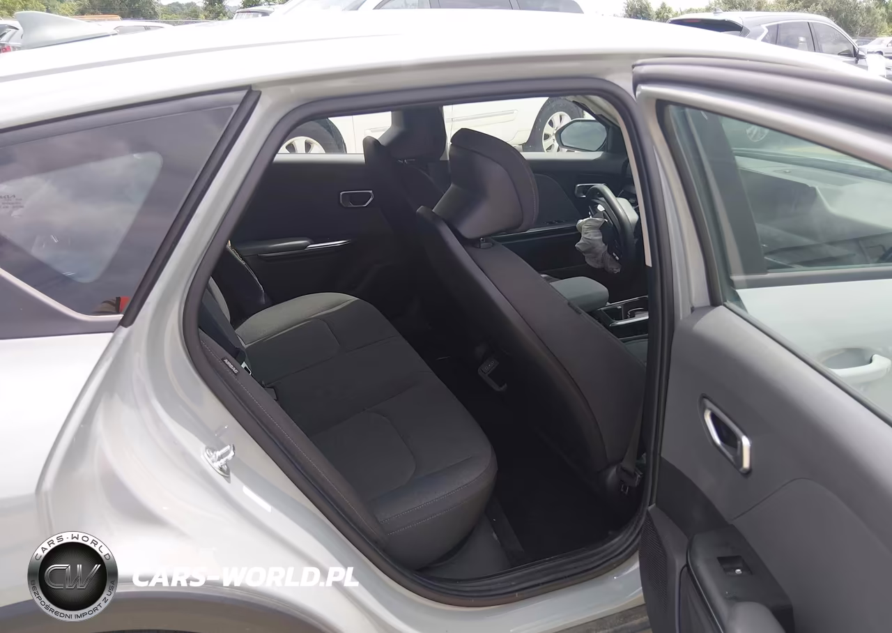 2025 Kia K4 Lxs VIN:3KPFT4DE9SE070766 - 8