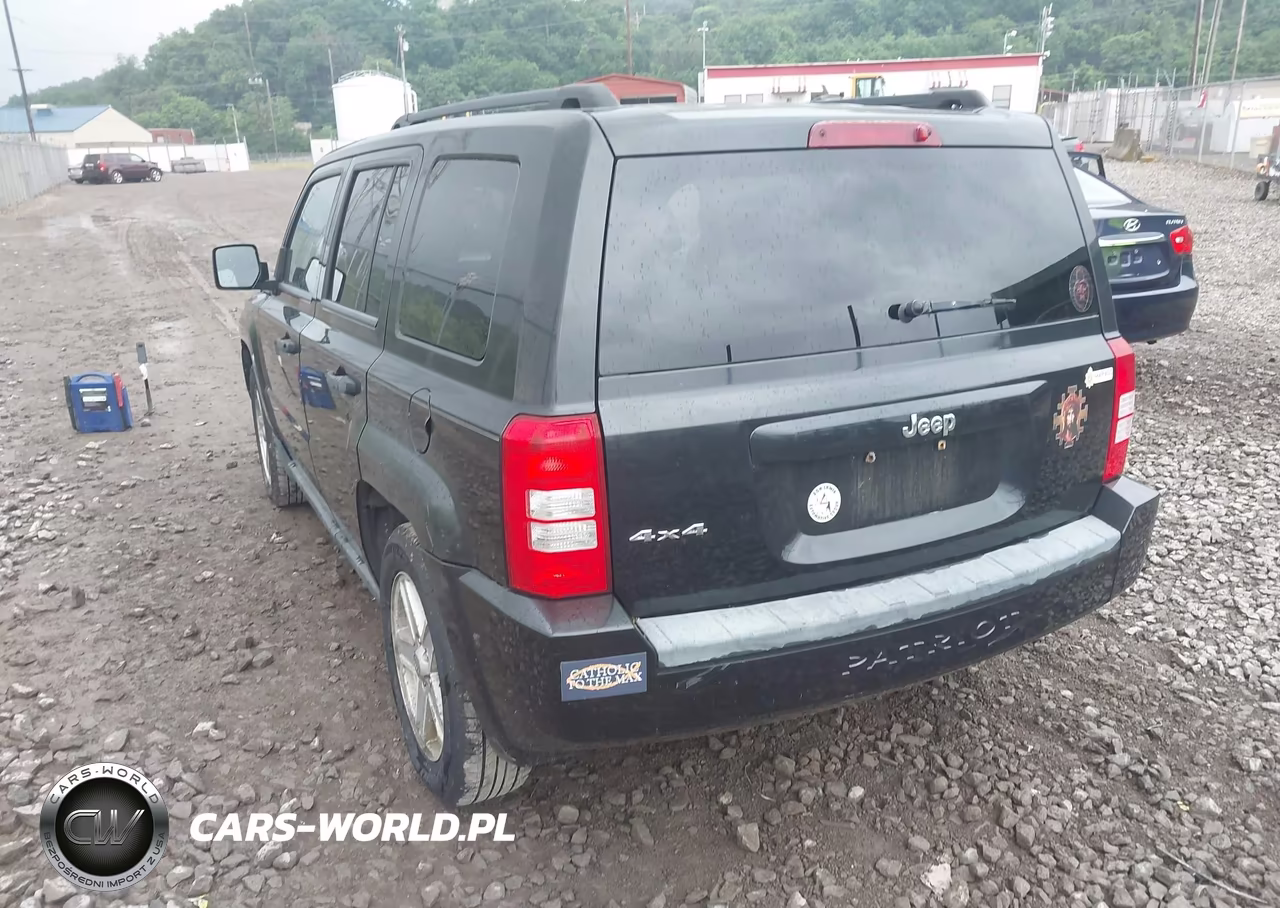 2008 Jeep Patriot Sport VIN:1J8FF28W88D517475 - 3