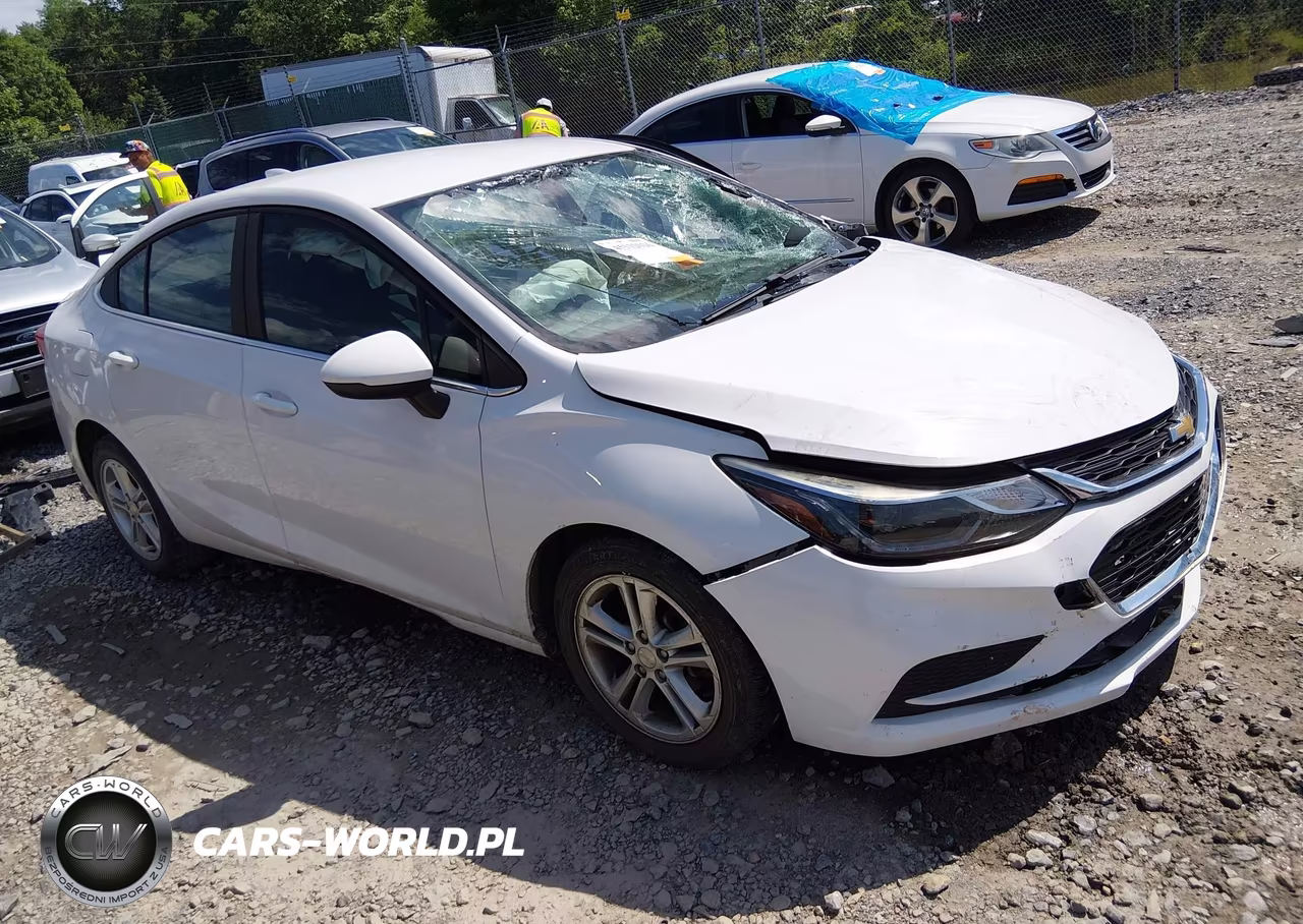 2018 Chevrolet Cruze Lt Auto – zdjęcie 1 z 17