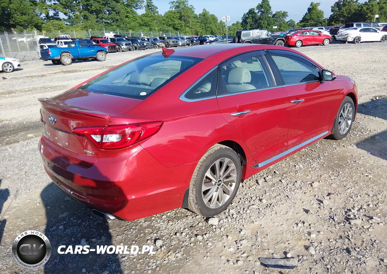 2017 Hyundai Sonata Sport VIN:5NPE34AF3HH579233 - 4