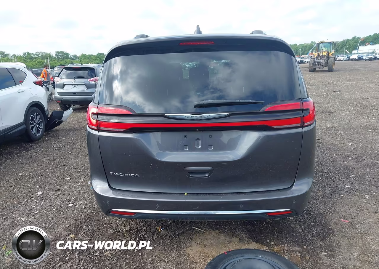 2021 Chrysler Pacifica Touring L VIN:2C4RC1BG2MR512398 - 17