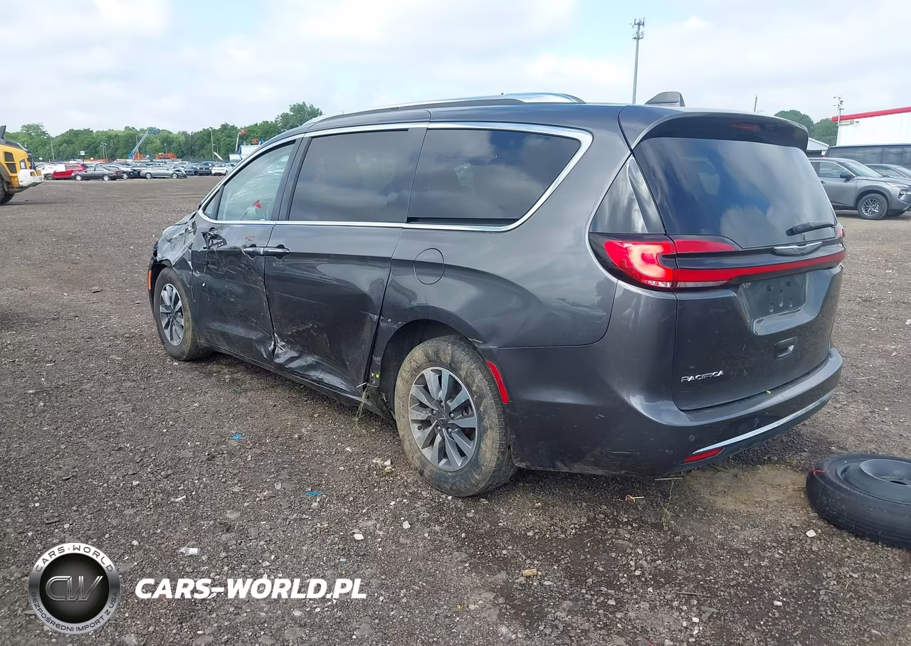 2021 Chrysler Pacifica Touring L VIN:2C4RC1BG2MR512398 - 3