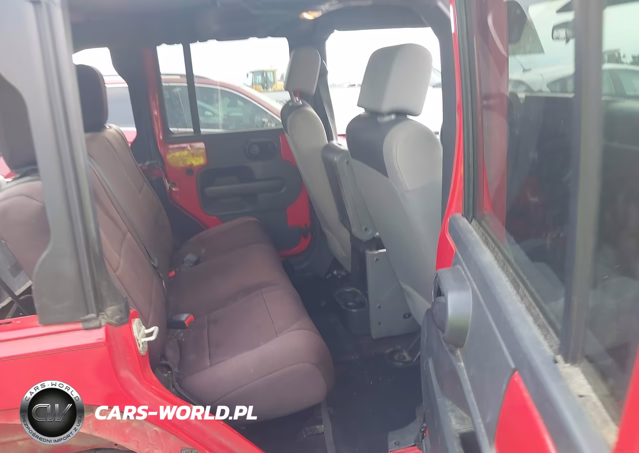 2007 Jeep Wrangler Unlimited X VIN:1J4GB39187L126986 - 8