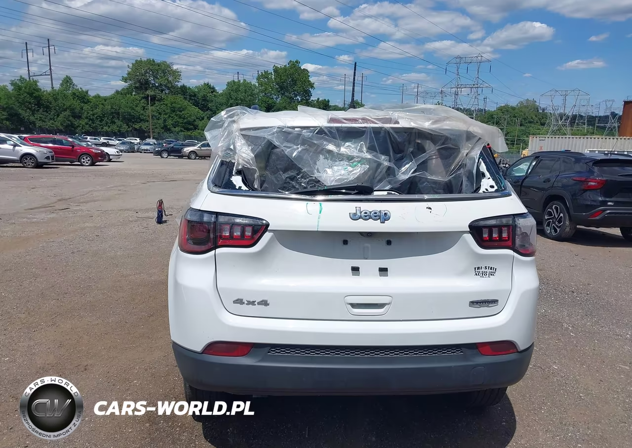 2024 Jeep Compass Latitude 4X4 VIN:3C4NJDBN2RT117565 - 17
