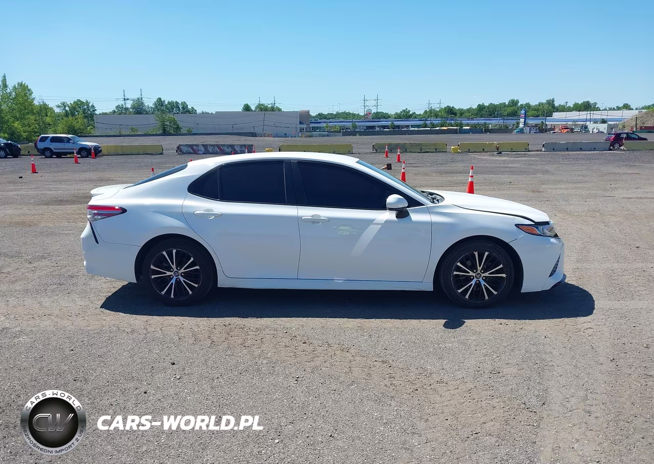 2018 TOYOTA CAMRY VIN:4T1B11HK1JU672995 - 13