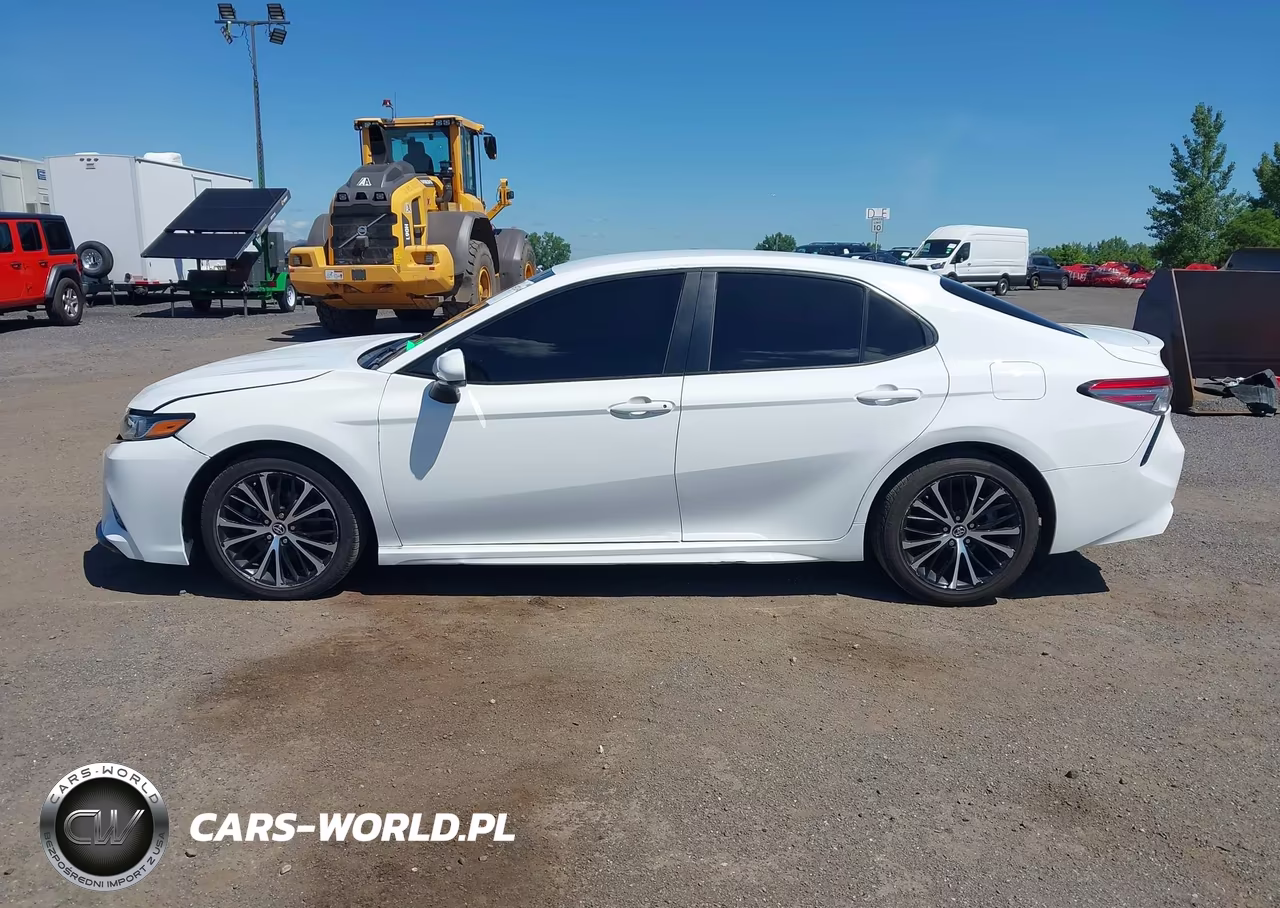 2018 TOYOTA CAMRY VIN:4T1B11HK1JU672995 - 14