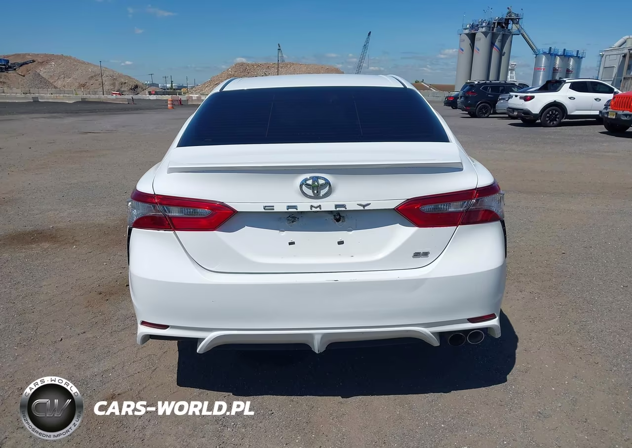 2018 TOYOTA CAMRY VIN:4T1B11HK1JU672995 - 16