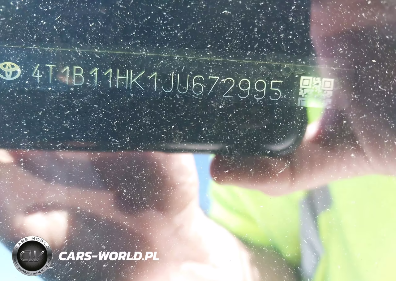 2018 TOYOTA CAMRY VIN:4T1B11HK1JU672995 - 18