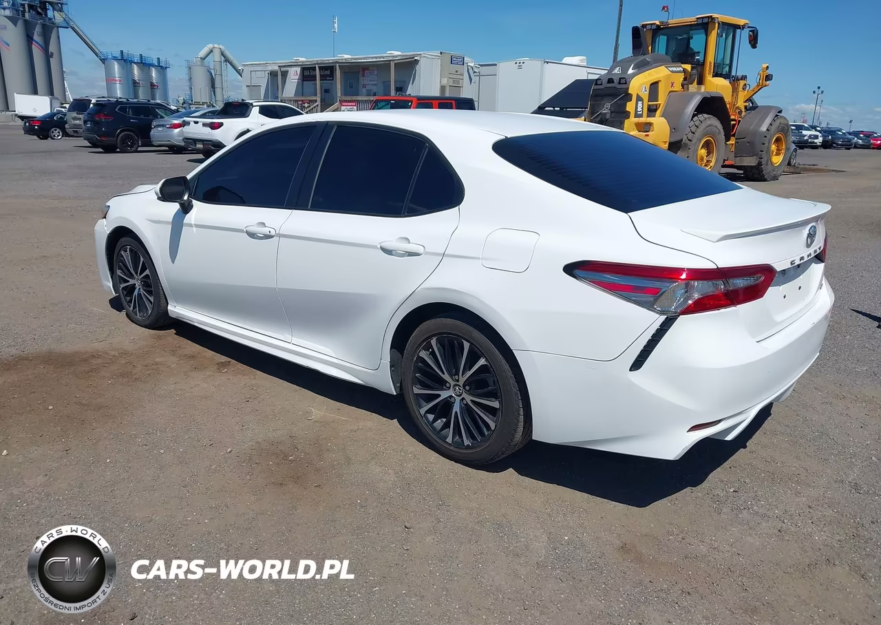 2018 TOYOTA CAMRY VIN:4T1B11HK1JU672995 - 3