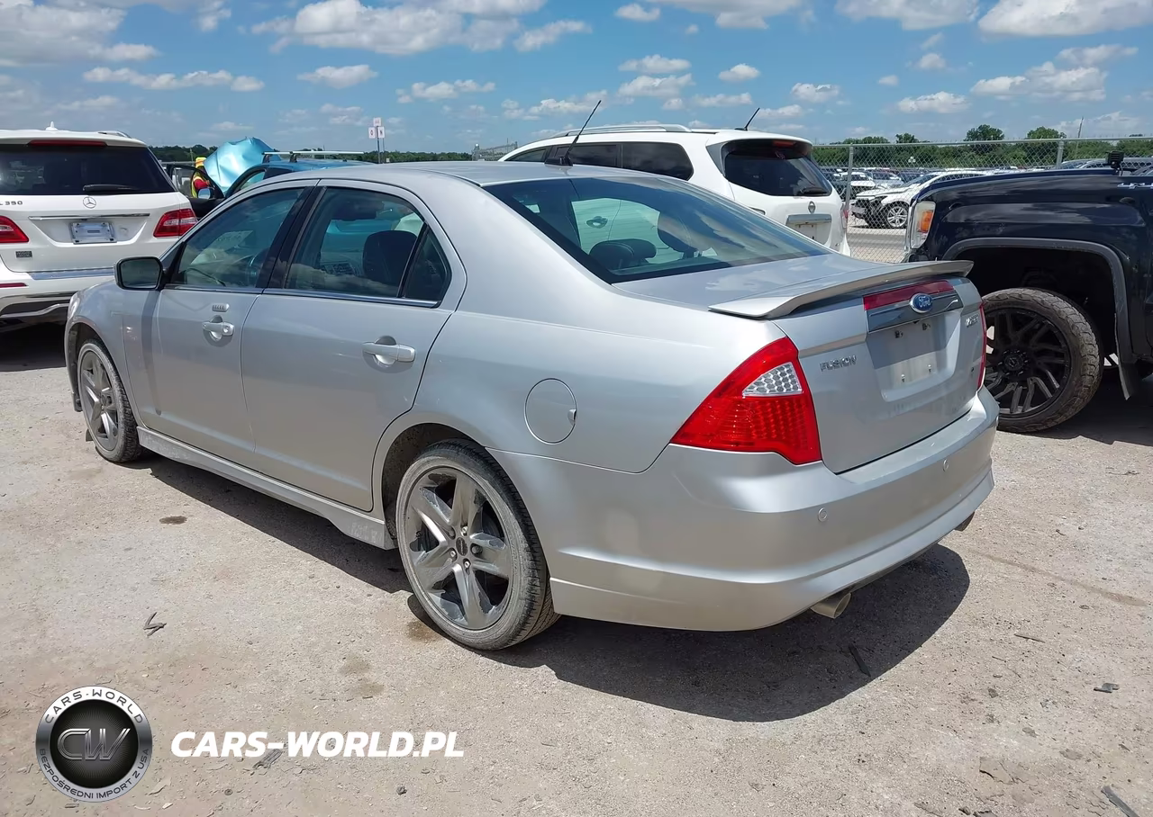 2011 Ford Fusion Sport VIN:3FAHP0KC9BR260718 - 3