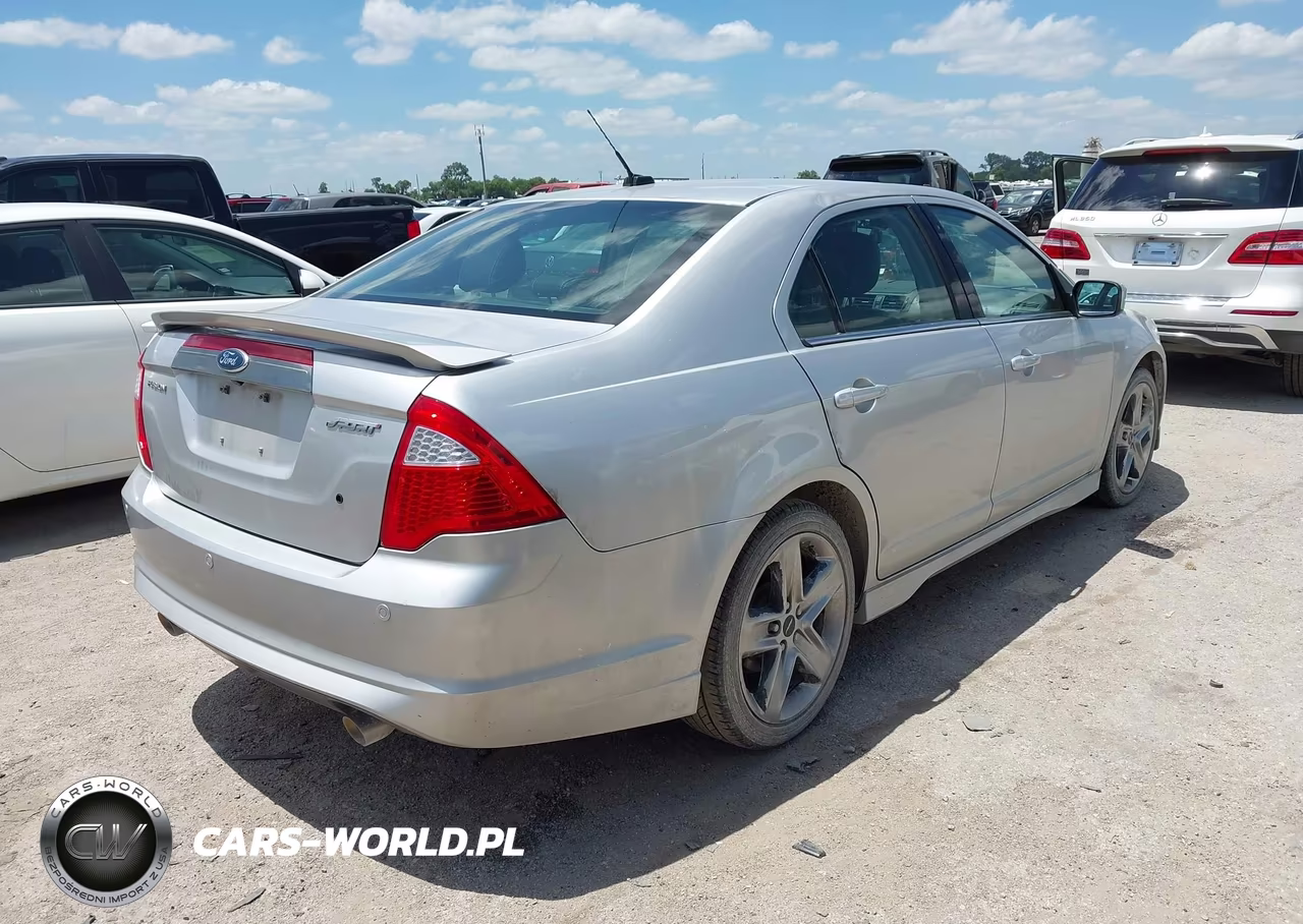 2011 Ford Fusion Sport VIN:3FAHP0KC9BR260718 - 4