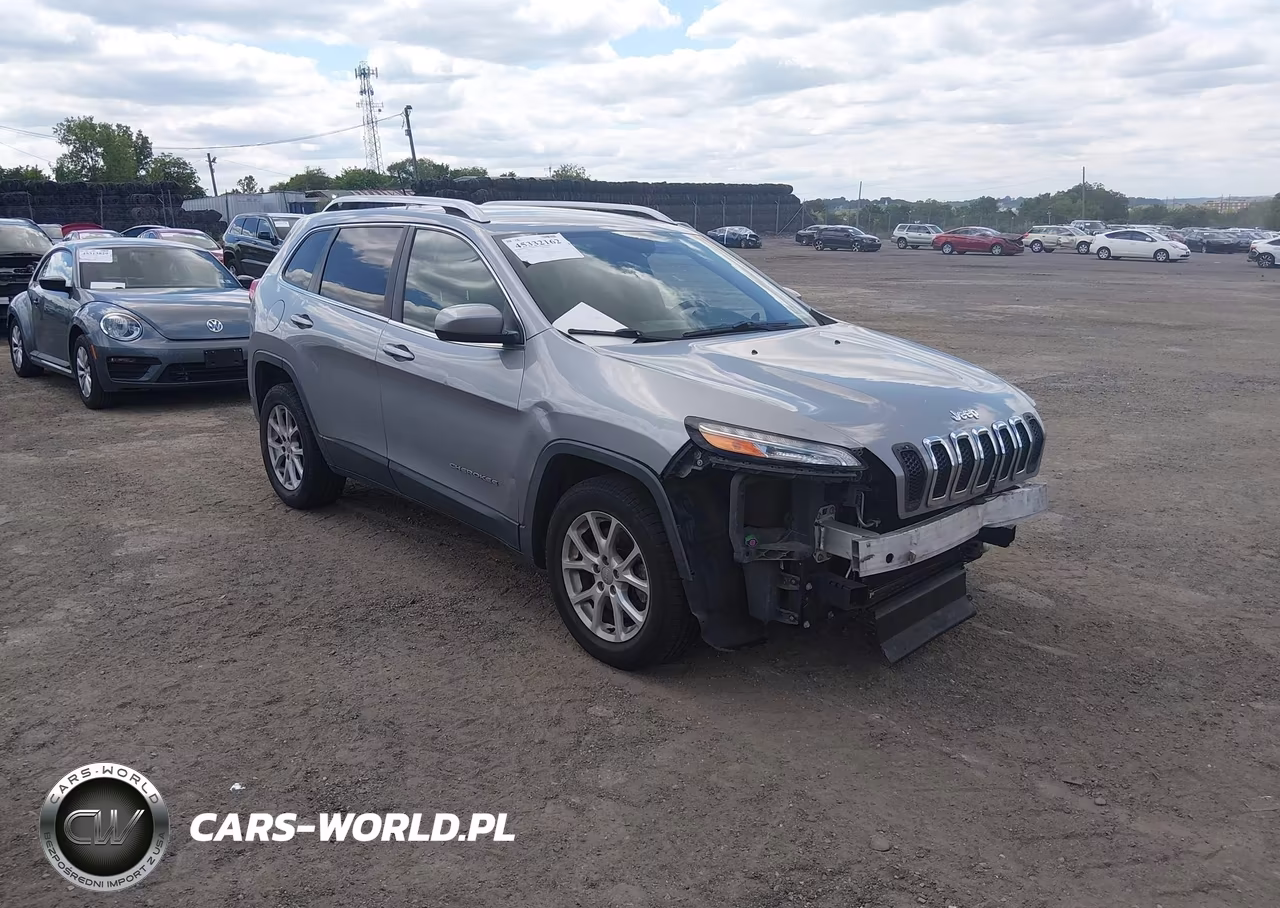 2015 Jeep Cherokee Latitude – zdjęcie 1 z 17