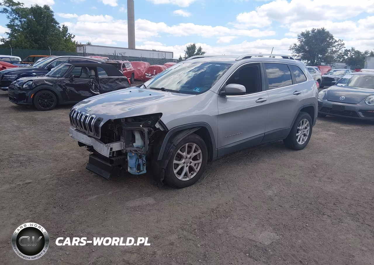 2015 Jeep Cherokee Latitude VIN:1C4PJLCB3FW578805 - 2
