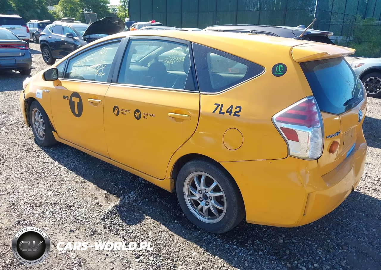 2016 Toyota Prius V Two VIN:JTDZN3EU9GJ044945 - 3