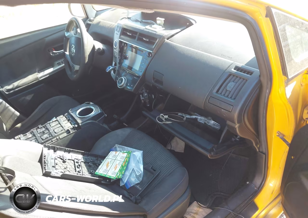 2016 Toyota Prius V Two VIN:JTDZN3EU9GJ044945 - 5
