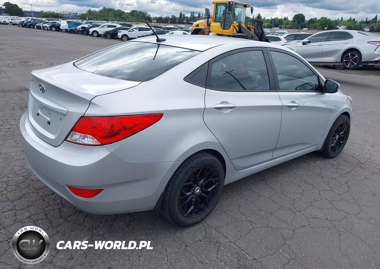 2014 Hyundai Accent Gls VIN:KMHCT4AE8EU729395 - 4