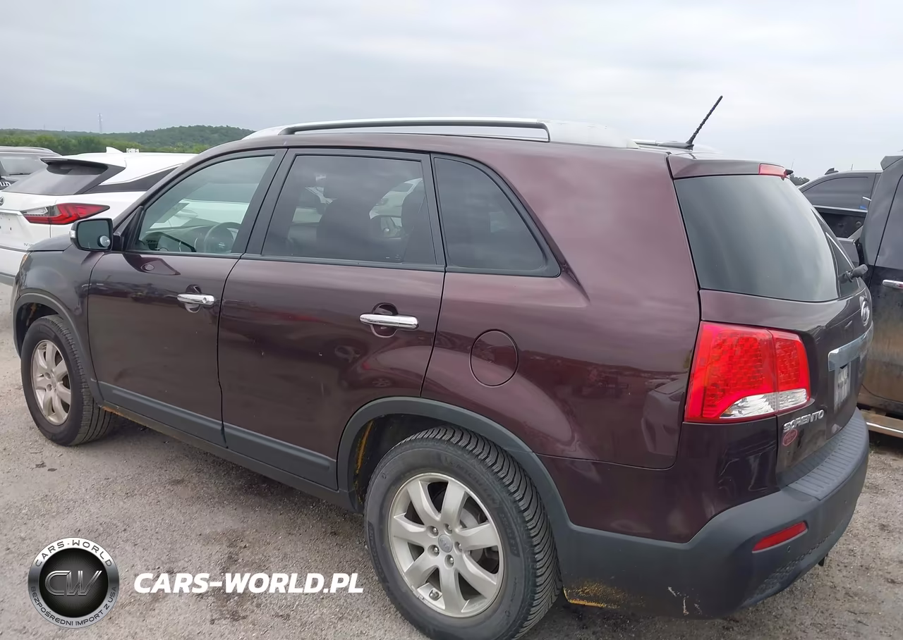 2012 Kia Sorento Lx VIN:5XYKT3A64CG295378 - 3