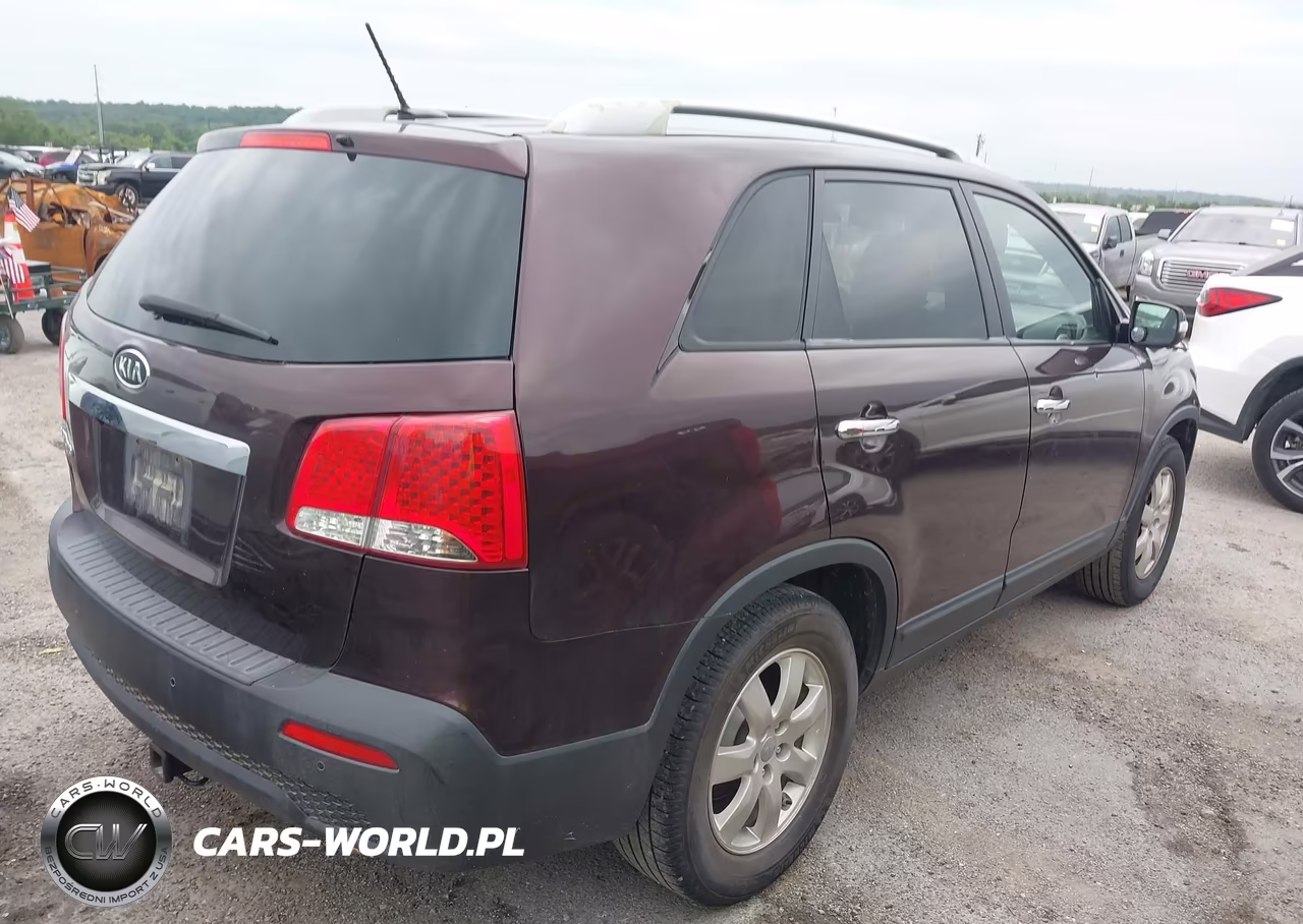 2012 Kia Sorento Lx VIN:5XYKT3A64CG295378 - 4