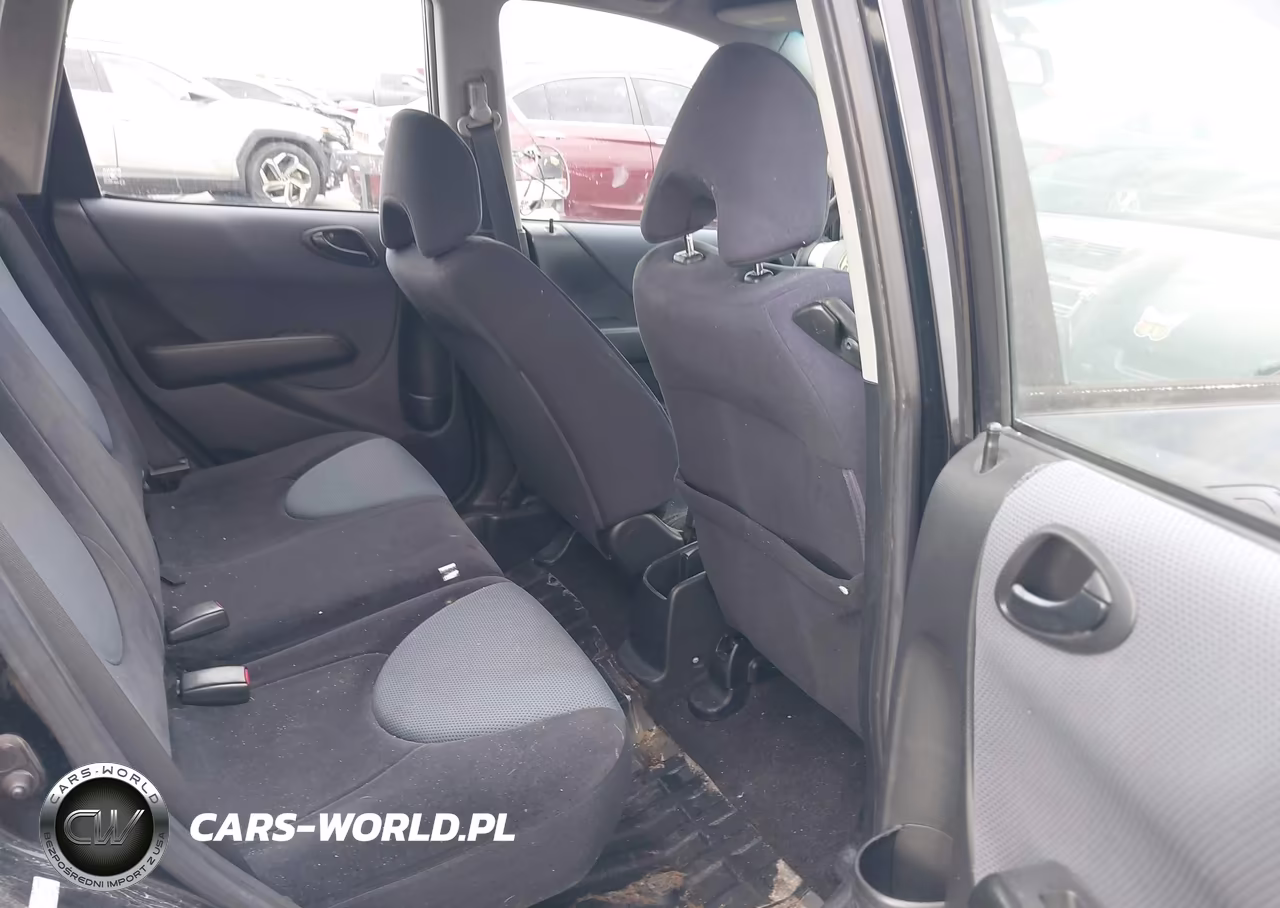 2008 Honda Fit Sport VIN:JHMGD38688S028835 - 8