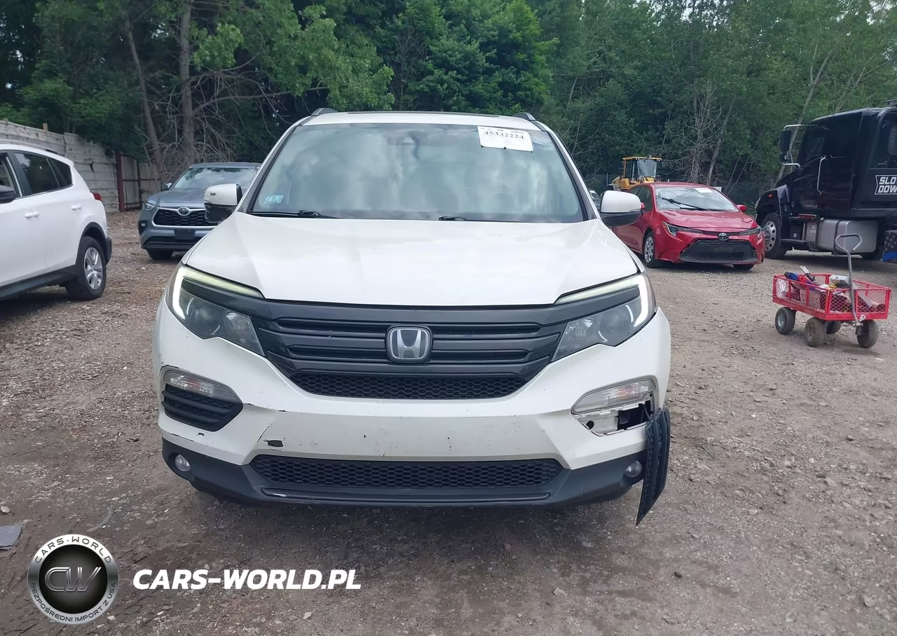 2016 Honda Pilot Touring VIN:5FNYF6H98GB115447 - 12