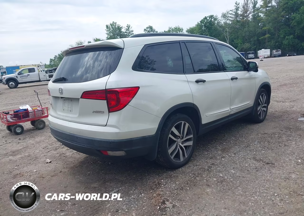 2016 Honda Pilot Touring VIN:5FNYF6H98GB115447 - 4