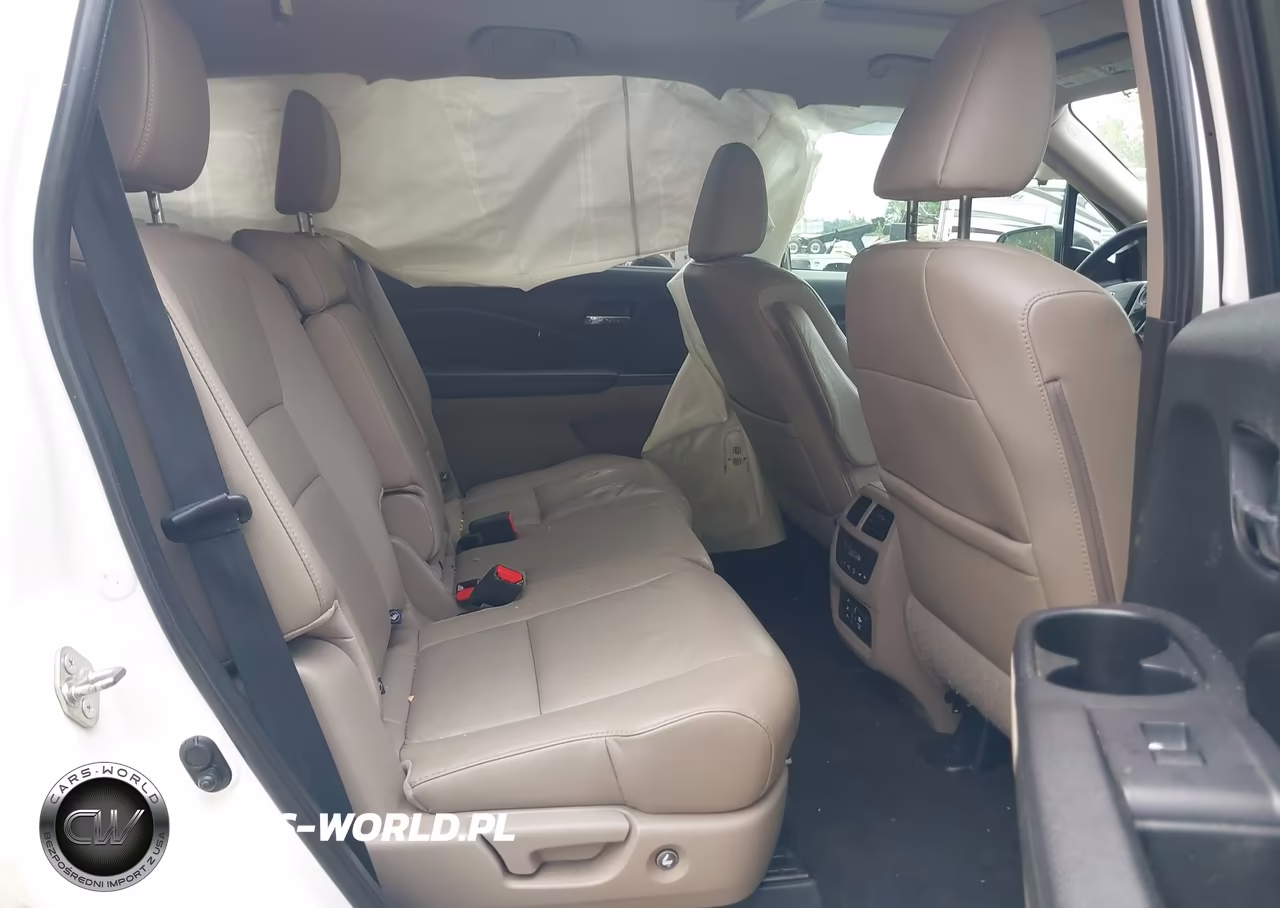 2016 Honda Pilot Touring VIN:5FNYF6H98GB115447 - 8