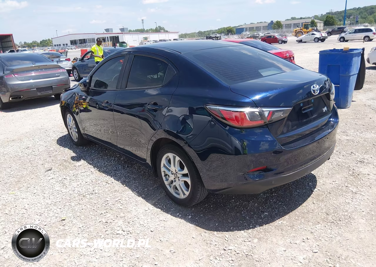 2018 Toyota Yaris Ia VIN:3MYDLBYV2JY330770 - 3
