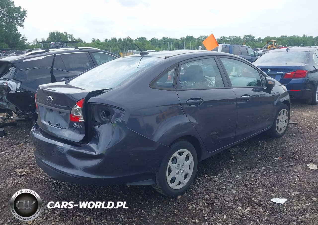 2013 Ford Fiesta Se VIN:3FADP4BJ8DM213507 - 4